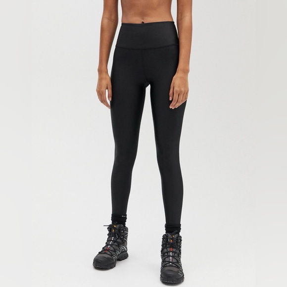 TNA Gloss Atmosphere Leggings - Picture 2 of 10